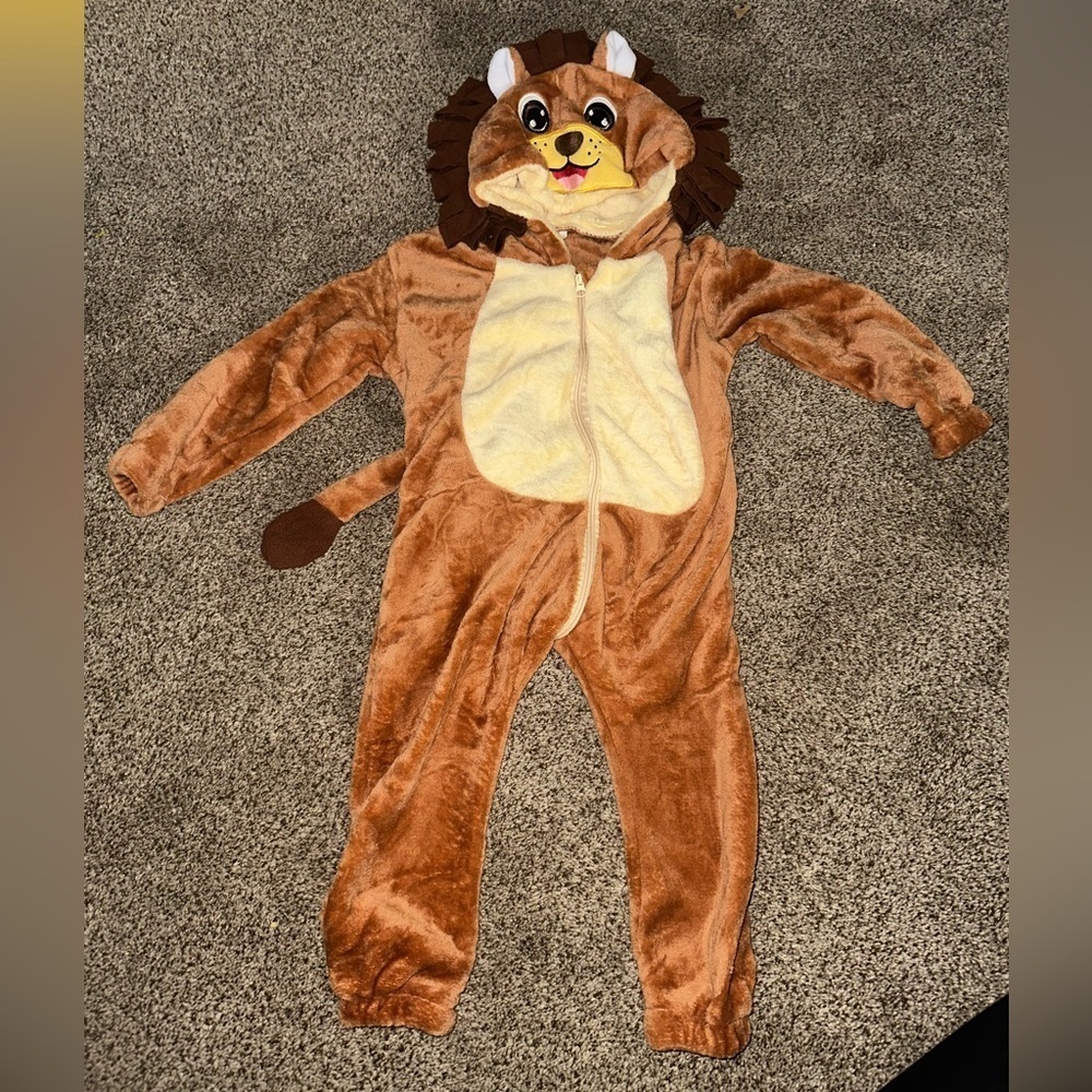 Brown Lion Costume Onesie - Picture 4 of 7